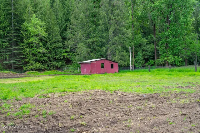 $699,000 | 16323 Highway 5, St. Maries, ID 83861