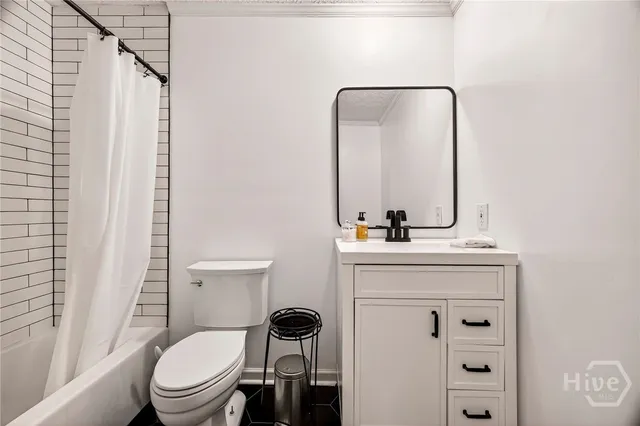 $375,000 | 1121 Madrid Avenue, Savannah, GA 31406