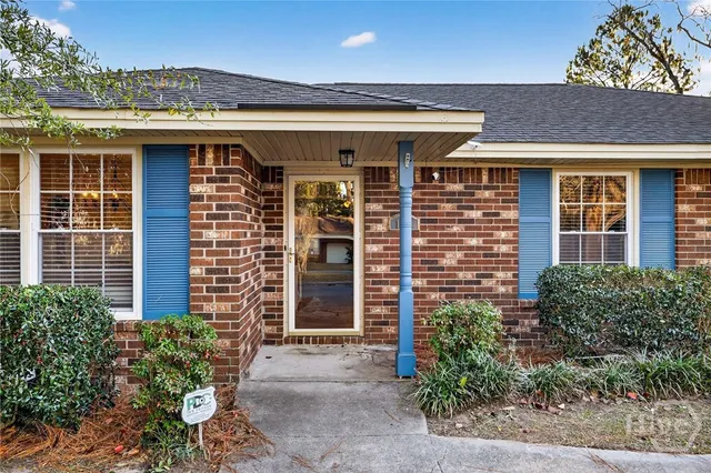 $375,000 | 1121 Madrid Avenue, Savannah, GA 31406