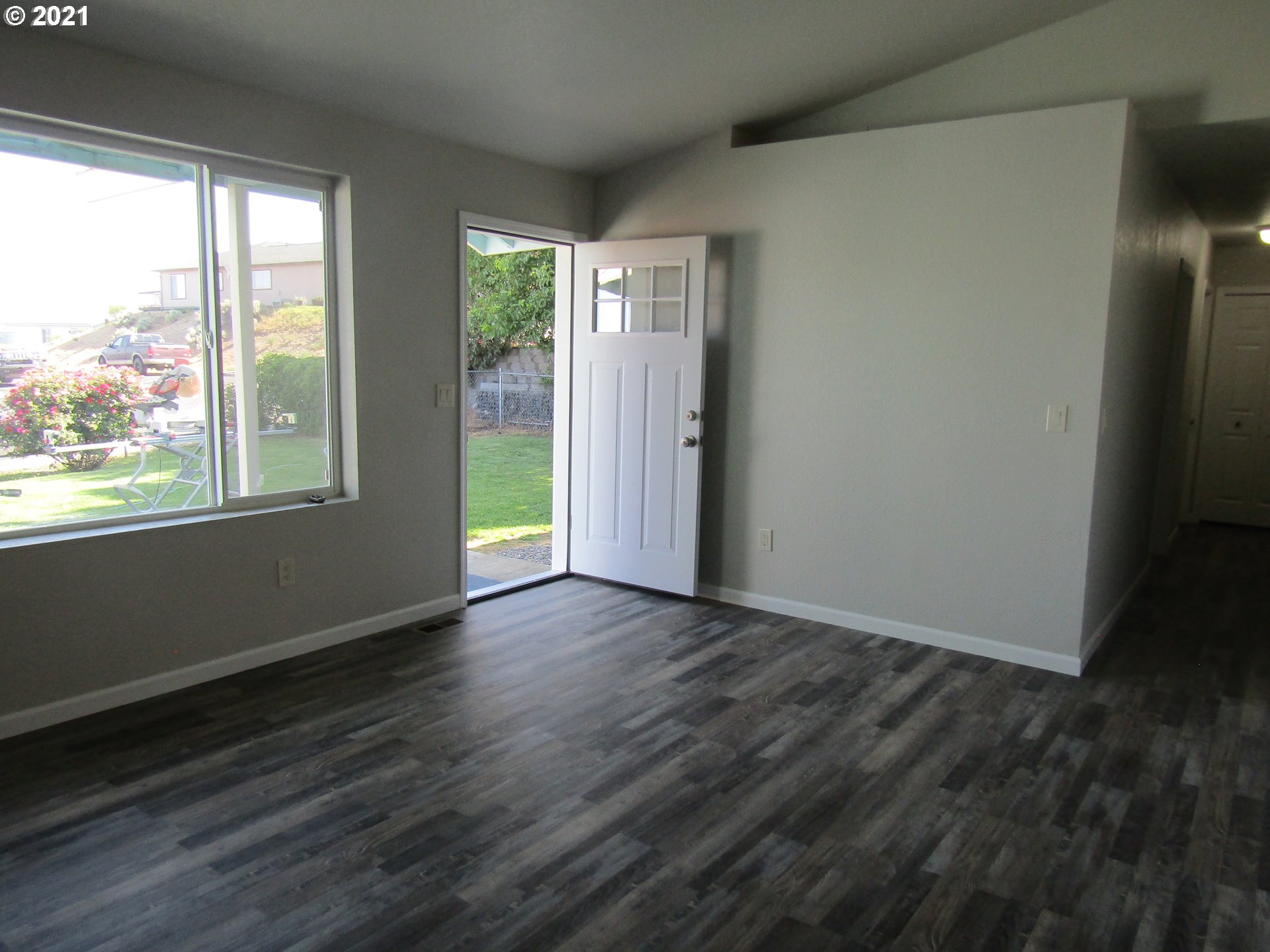114 Southwest Kirk Avenue Pendleton, OR 97801 - Photo 3 of 17 Gallery Image 3