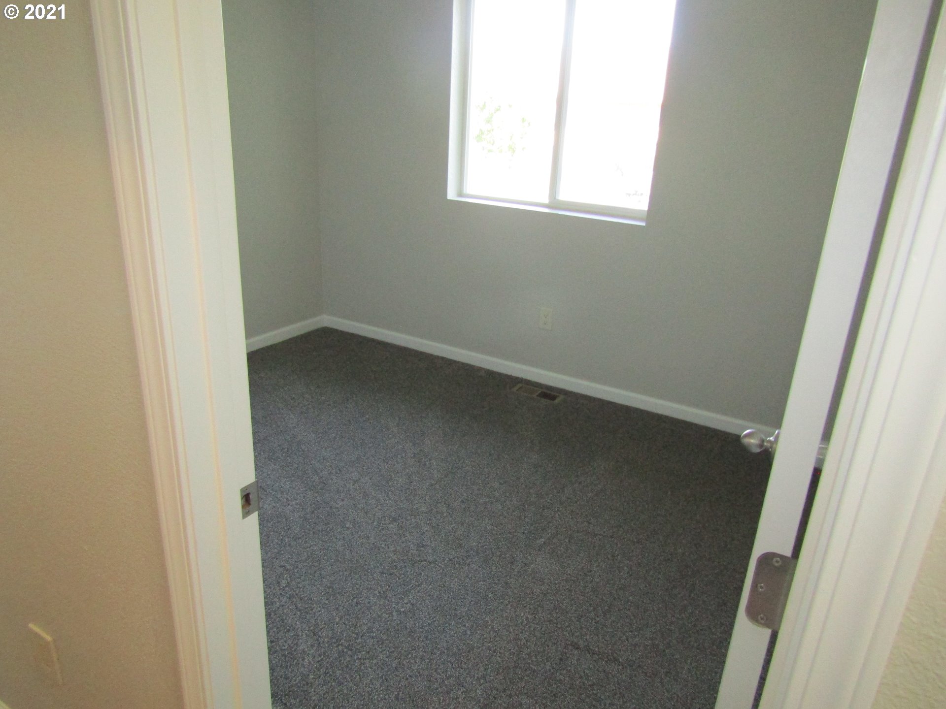 114 Southwest Kirk Avenue Pendleton, OR 97801 - Photo 5 of 17 Gallery Image 5