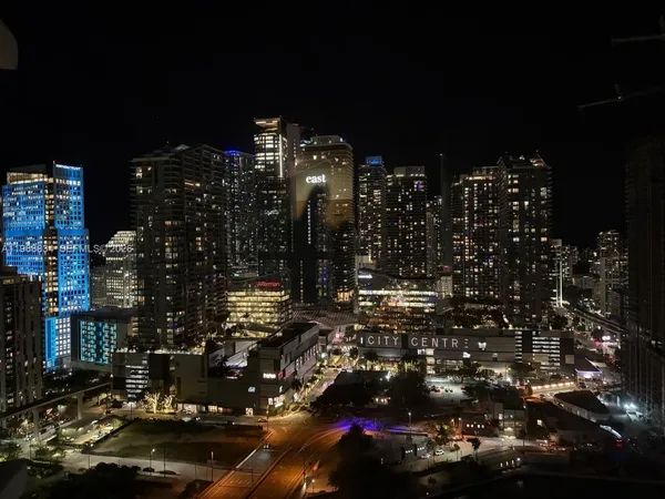 $2,800 | 350 South Miami Avenue, Unit 3310, Miami, FL 33130