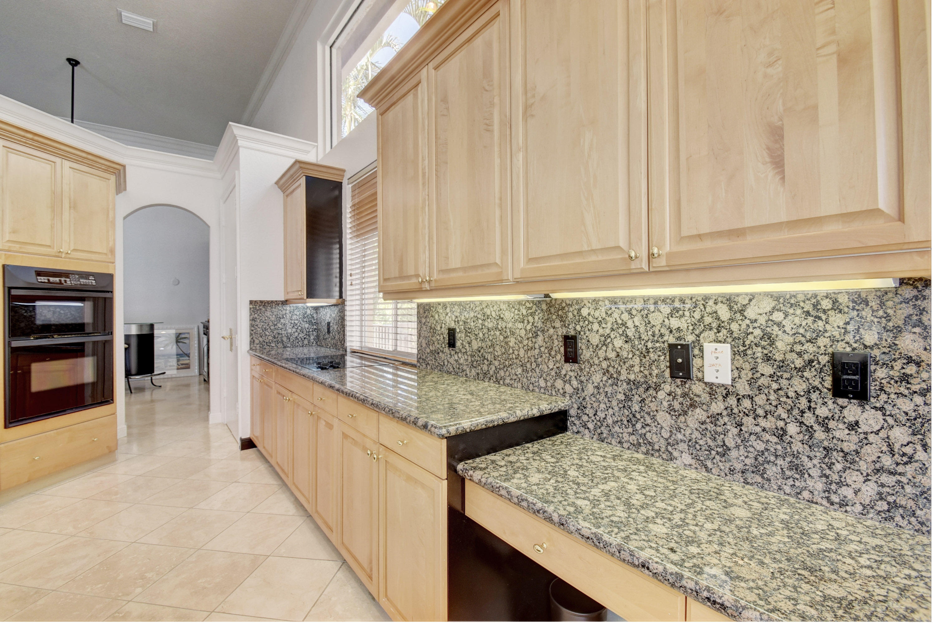 6501 Northwest 39th Terrace Boca Raton, FL 33496 - Photo 10 of 30 Kitchen