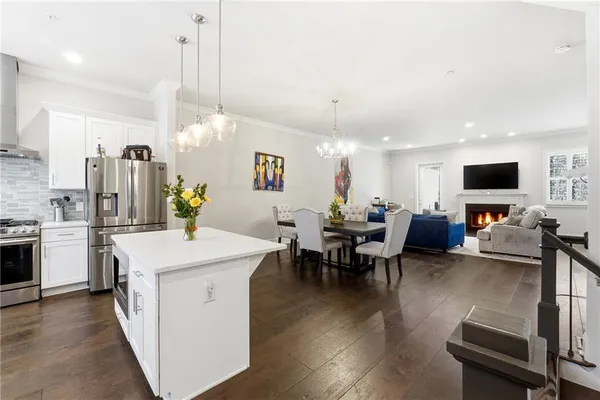 $525,000 | 8005 Linfield Way, Atlanta, GA 30350