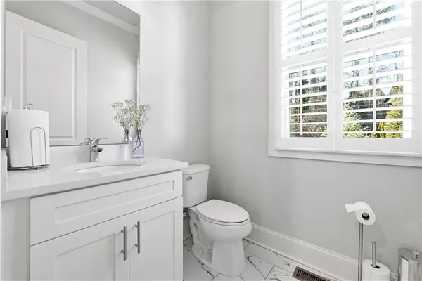 $525,000 | 8005 Linfield Way, Atlanta, GA 30350