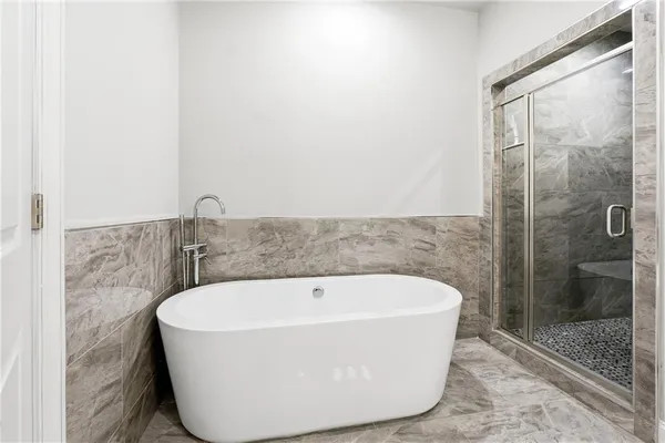 $525,000 | 8005 Linfield Way, Atlanta, GA 30350