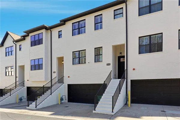 $525,000 | 8005 Linfield Way, Atlanta, GA 30350