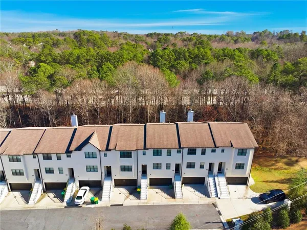 $525,000 | 8005 Linfield Way, Atlanta, GA 30350