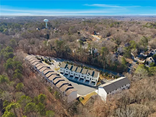 $525,000 | 8005 Linfield Way, Atlanta, GA 30350