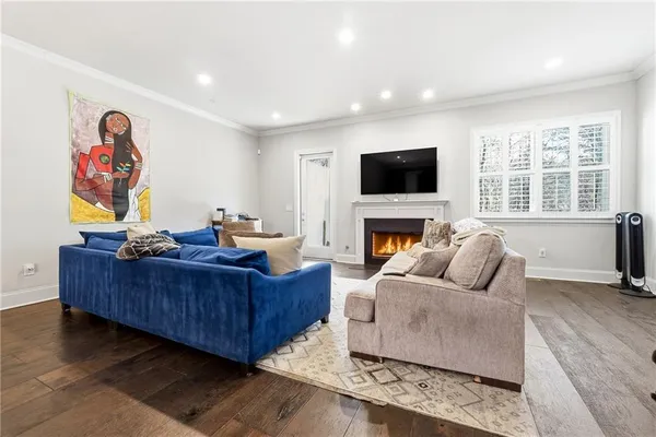 $525,000 | 8005 Linfield Way, Atlanta, GA 30350