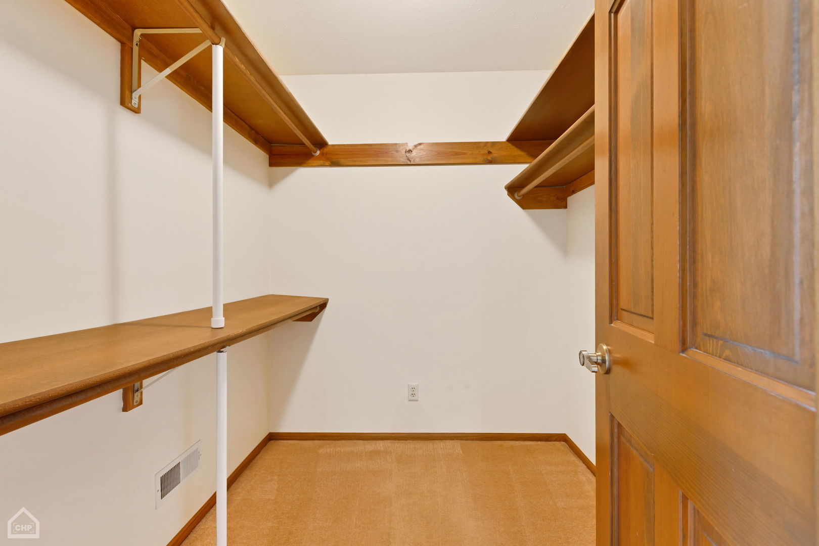 3905 Spy Glass Ridge Road Crystal Lake, IL 60012 - Photo 23 of 69 Gallery Image 23