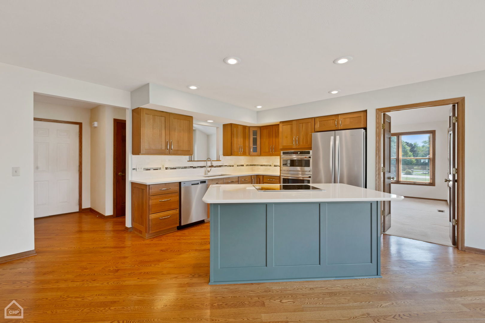 3905 Spy Glass Ridge Road Crystal Lake, IL 60012 - Photo 3 of 69 Gallery Image 3