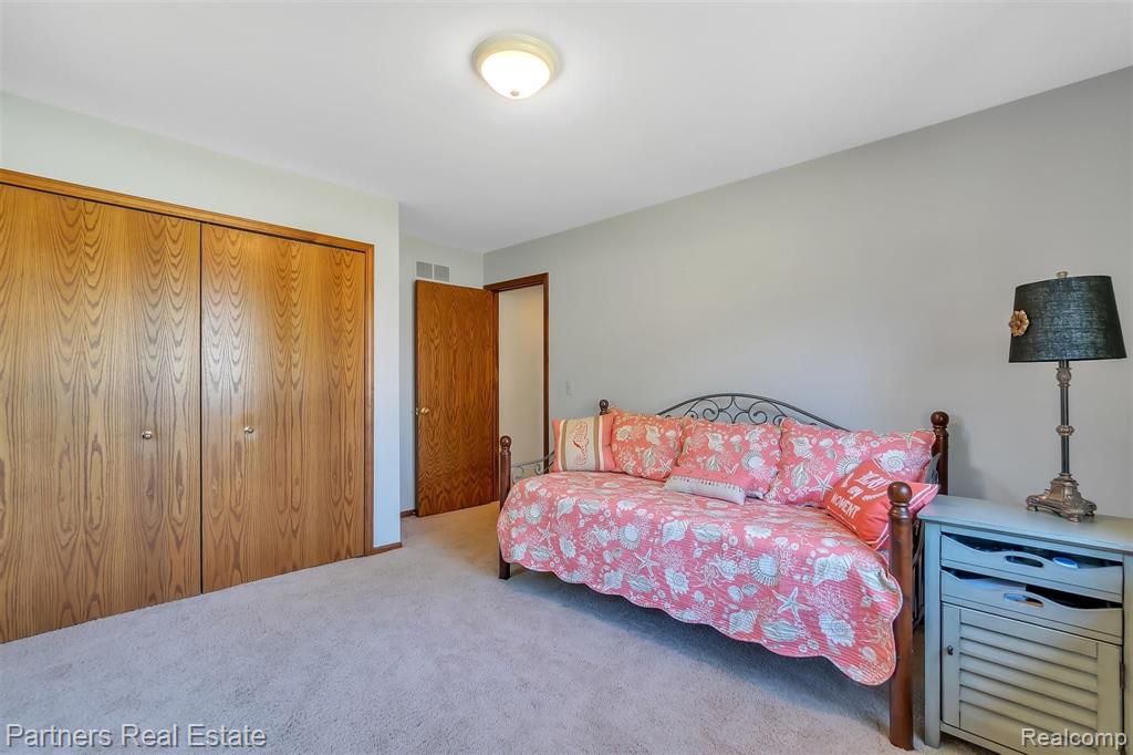 10890 Blaine Road Brighton, MI 48114 - Photo 35 of 61 Gallery Image 35