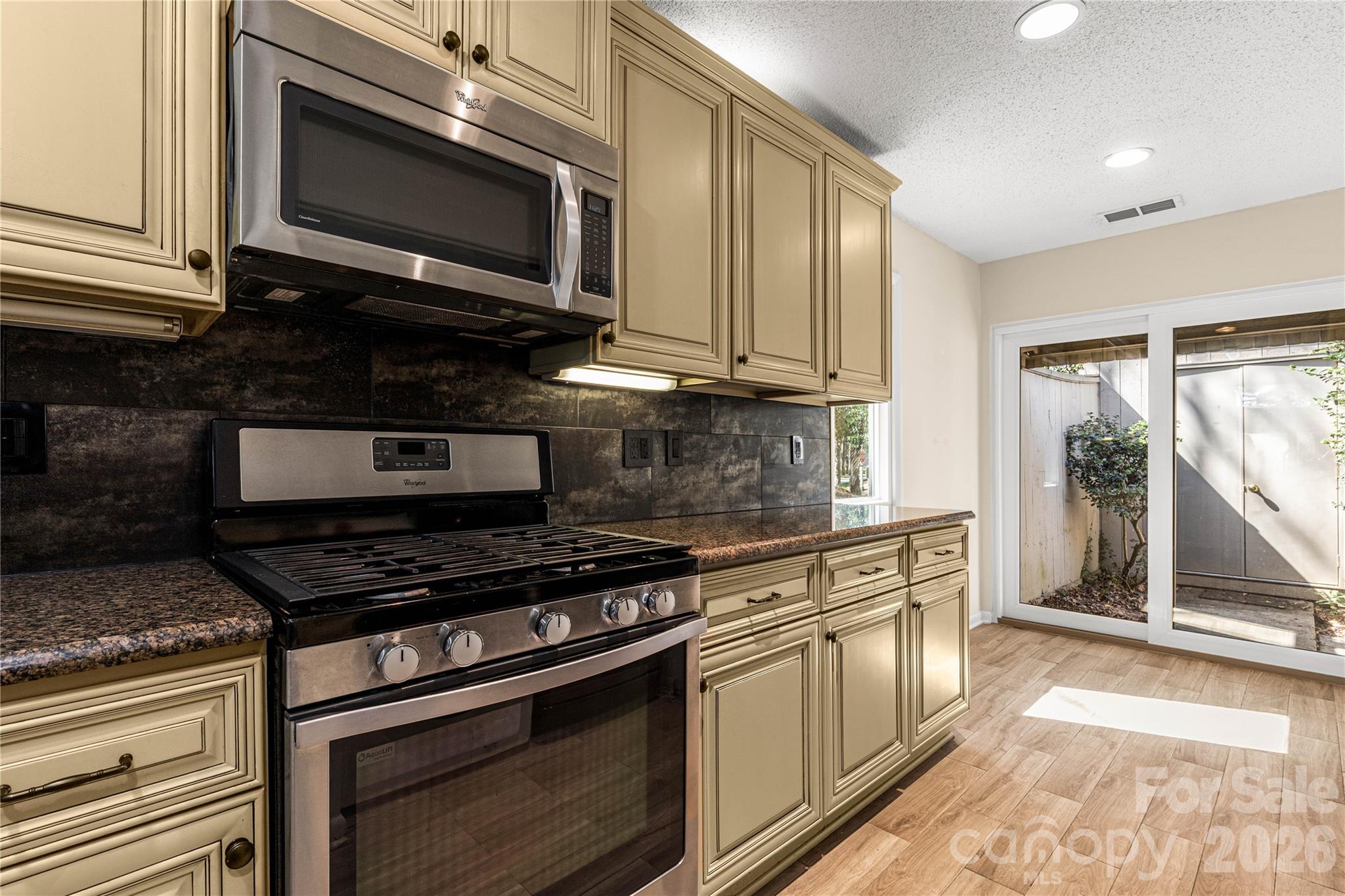 141 Greenridge Road Clover, SC 29710 - Photo 9 of 40 Gallery Image 9