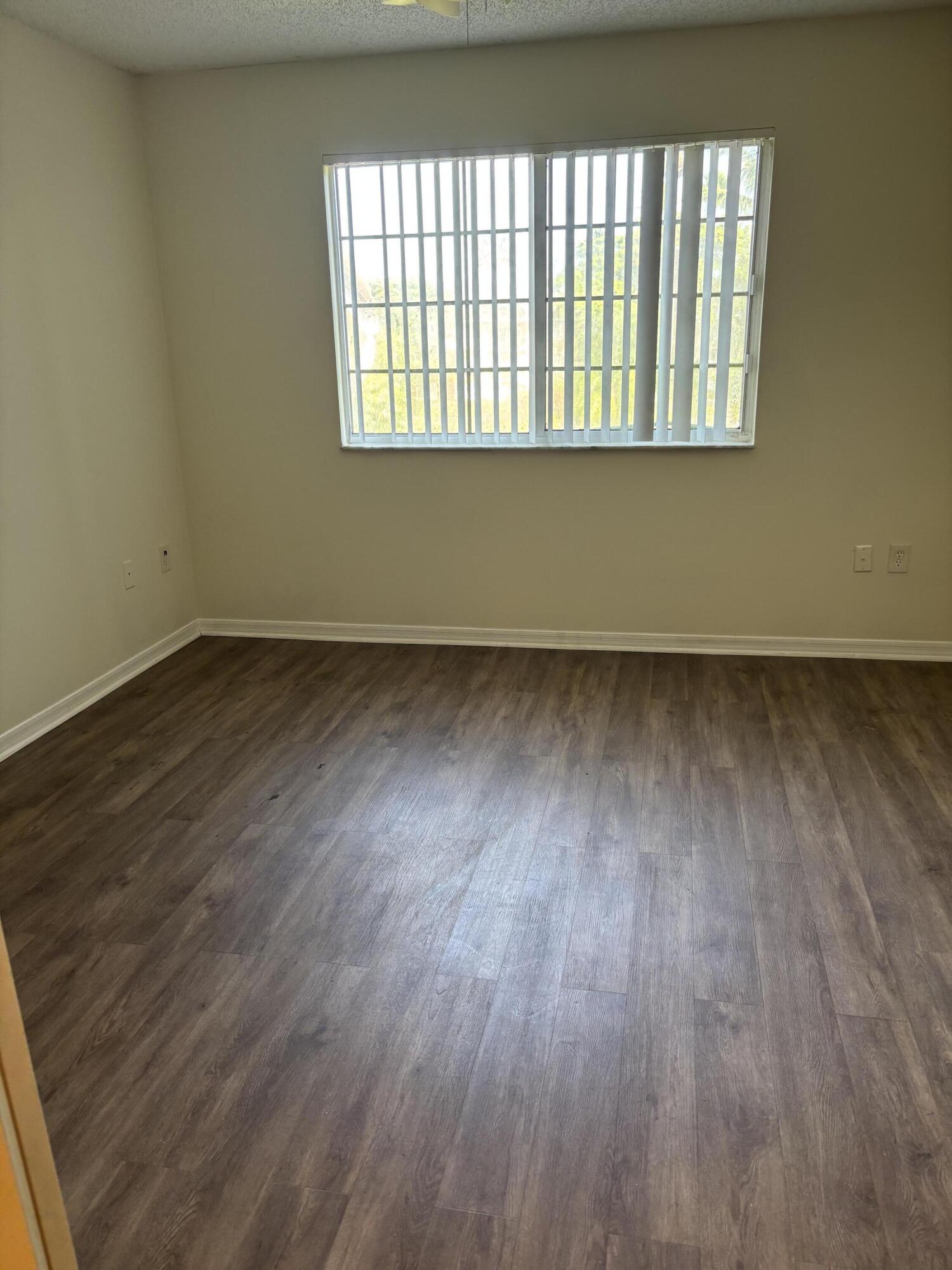 4155 Haverhill Road, Unit 1409 West Palm Beach, FL 33417 - Photo 11 of 16 IMG_2848