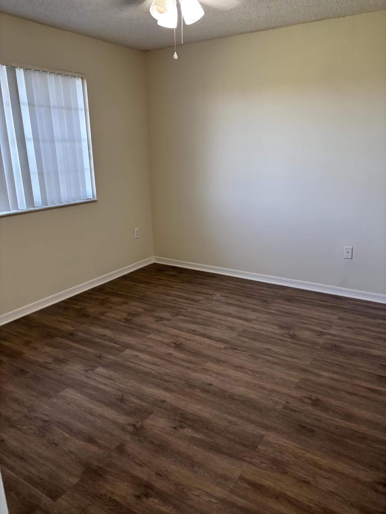 4155 Haverhill Road, Unit 1409 West Palm Beach, FL 33417 - Photo 9 of 16 IMG_2844(1)