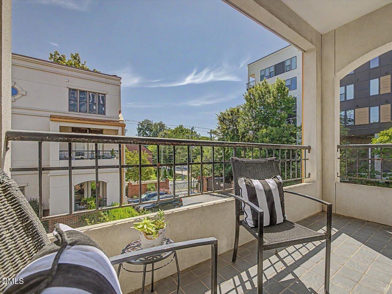 274 East Davie Street, Unit 274 Raleigh, NC 27601 - Photo 43 of 62 42-Covered Porch