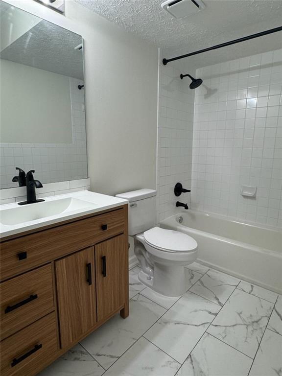 3091 Colonial Way, Unit D4 Atlanta, GA 30341 - Photo 8 of 12 Gallery Image 8
