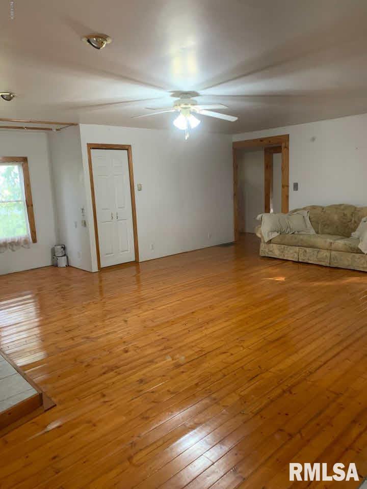 5163 Hotze Road Salem, IL 62881 - Photo 5 of 21