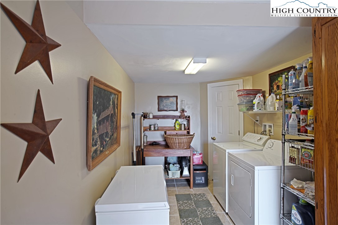 2387 Georges Gap Road Vilas, NC 28692 - Photo 8 of 23 Gallery Image 8