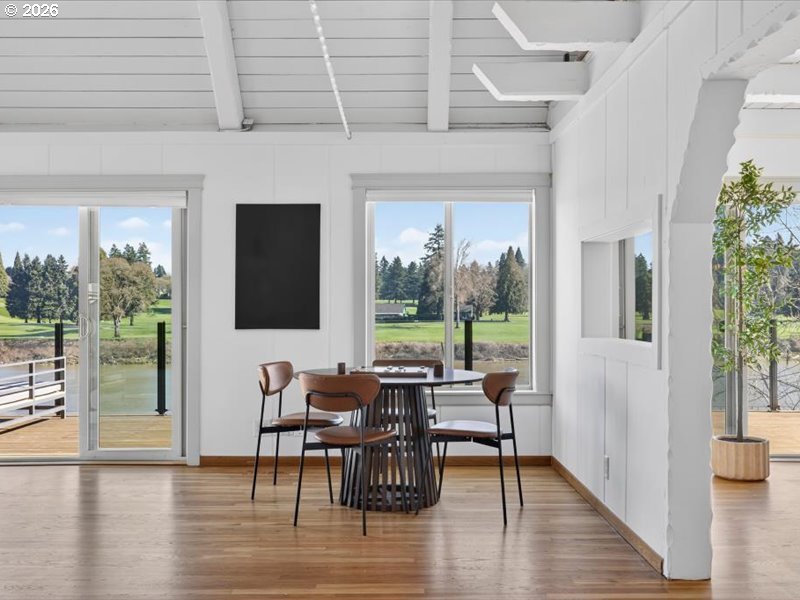 10150 South Riverside Drive Portland, OR 97219 - Photo 17 of 48 Gallery Image 17