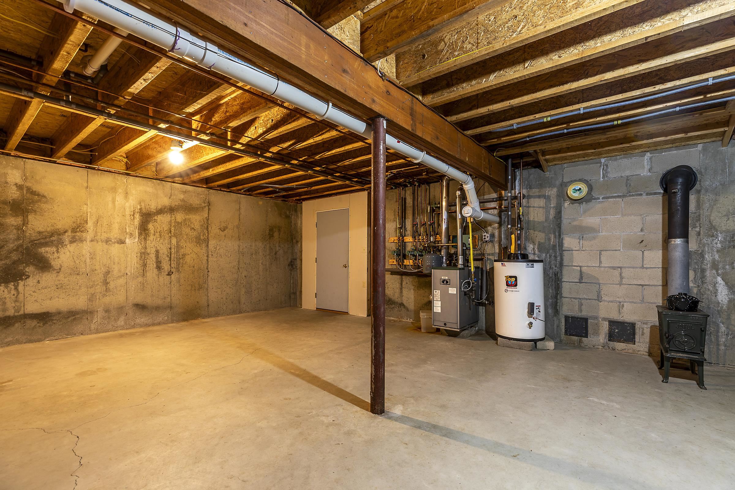 64 Gleason Farm Lane Jamaica, VT 05343 - Photo 33 of 36