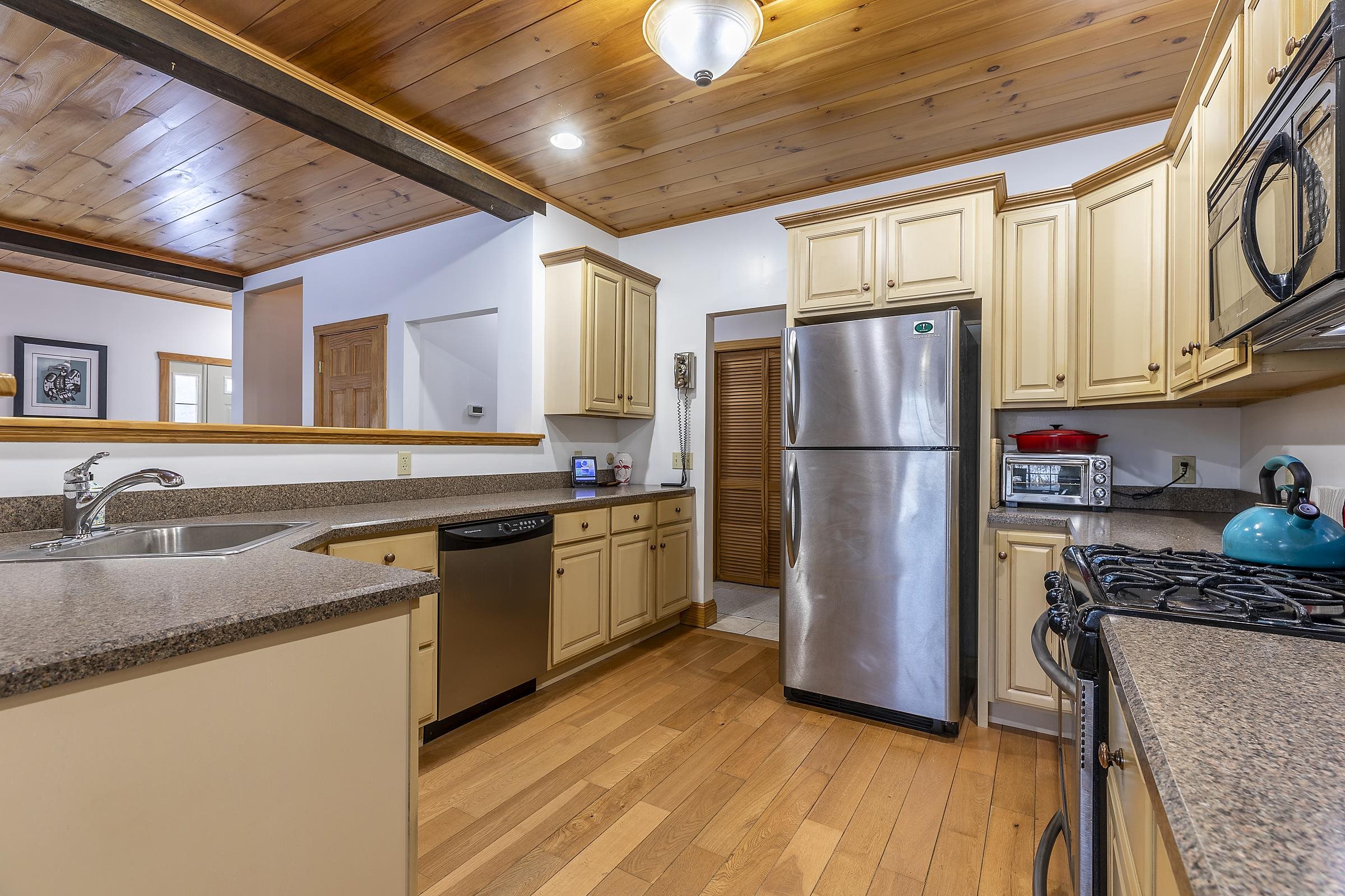 64 Gleason Farm Lane Jamaica, VT 05343 - Photo 5 of 36