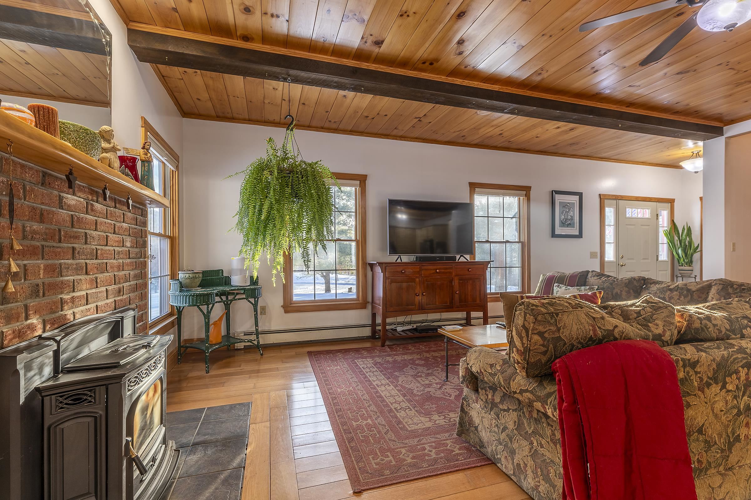 64 Gleason Farm Lane Jamaica, VT 05343 - Photo 6 of 36