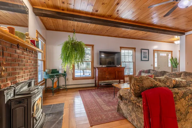 $599,000 | 64 Gleason Farm Lane, Jamaica, VT 05343