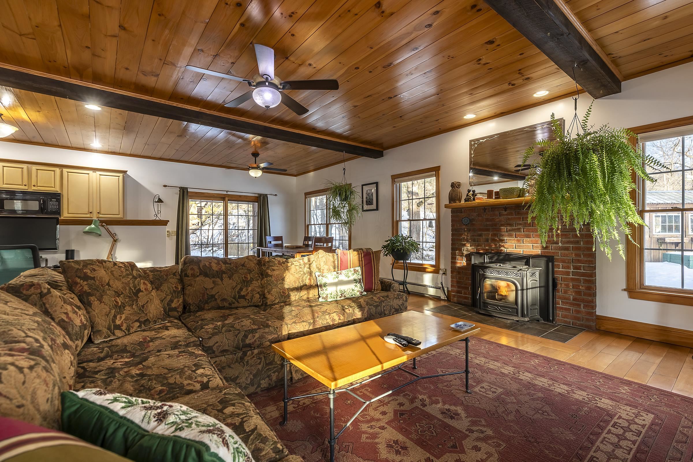 64 Gleason Farm Lane Jamaica, VT 05343 - Photo 8 of 36