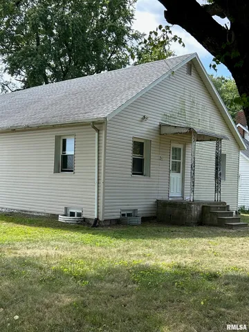 $73,150 | 421 East Washington Street, Edinburg, IL 62531