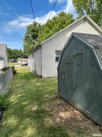 $73,150 | 421 East Washington Street, Edinburg, IL 62531