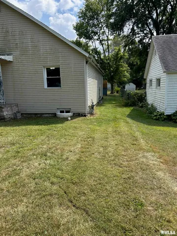 $73,150 | 421 East Washington Street, Edinburg, IL 62531