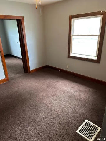 $73,150 | 421 East Washington Street, Edinburg, IL 62531