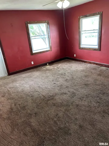 $73,150 | 421 East Washington Street, Edinburg, IL 62531