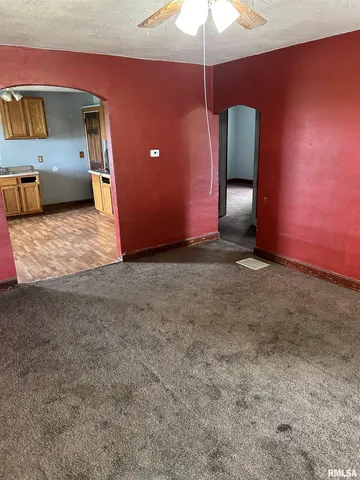 $73,150 | 421 East Washington Street, Edinburg, IL 62531