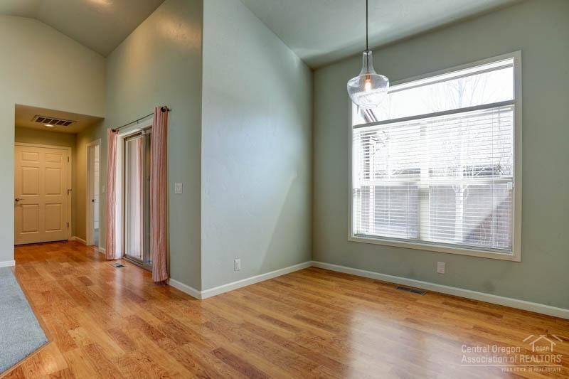 20354 Chase Road Bend, OR 97702 - Photo 10 of 25 Additional Photo
