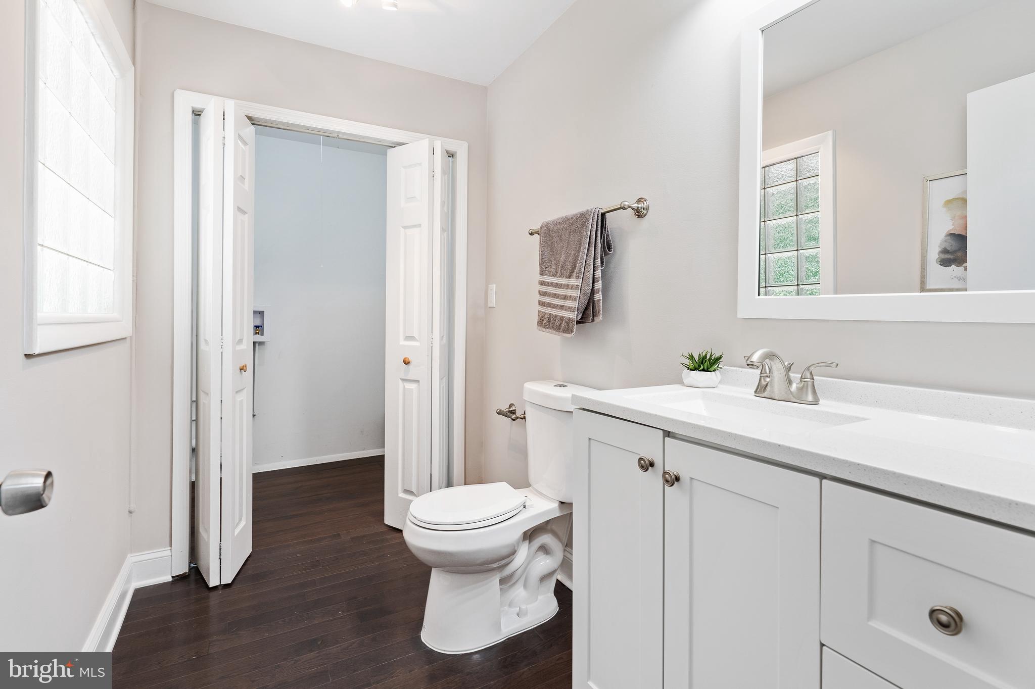 7725 Grasty Road Baltimore, MD 21208 - Photo 20 of 59 Glamorous Powder Room