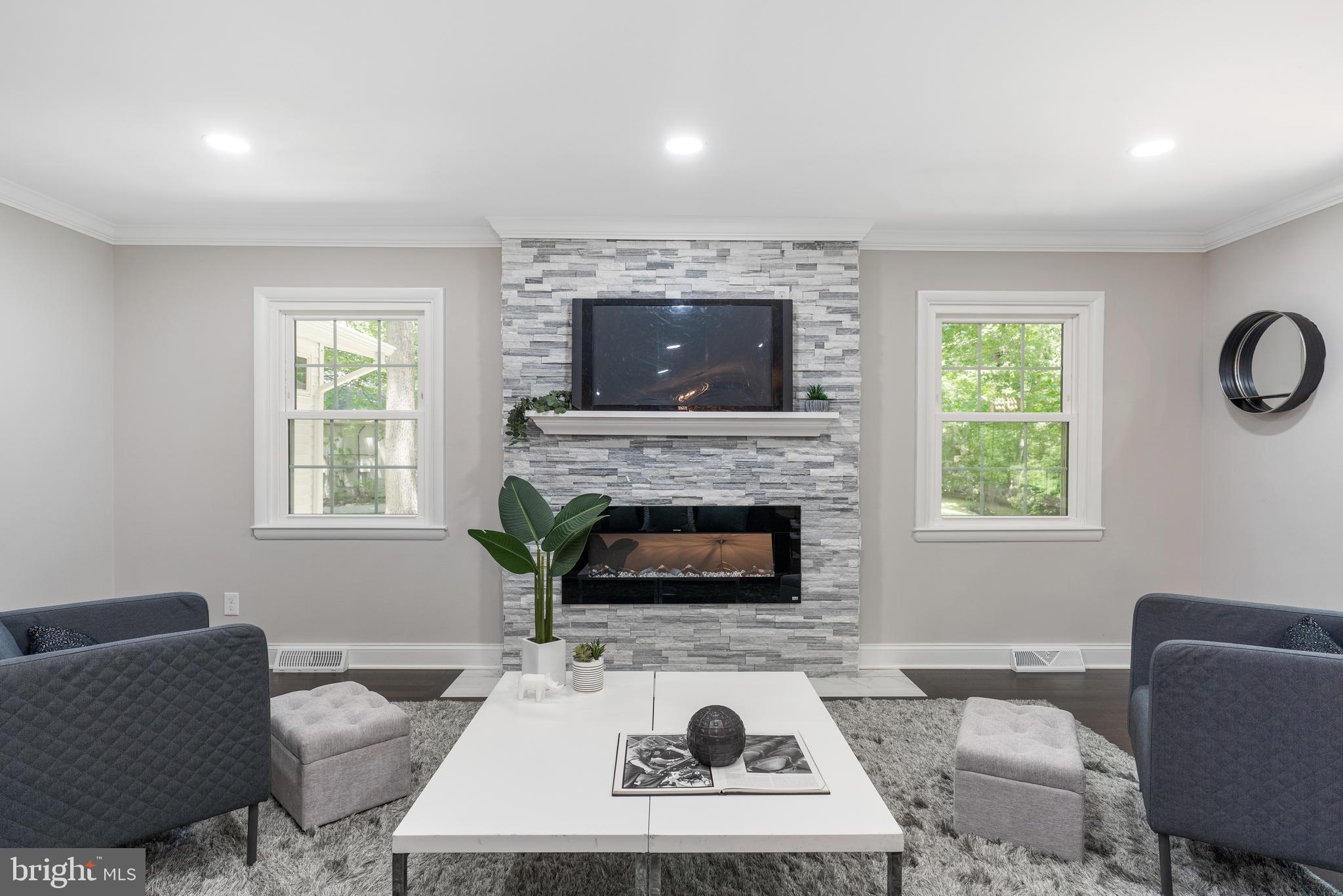 7725 Grasty Road Baltimore, MD 21208 - Photo 5 of 59 Bright and Airy Living Room