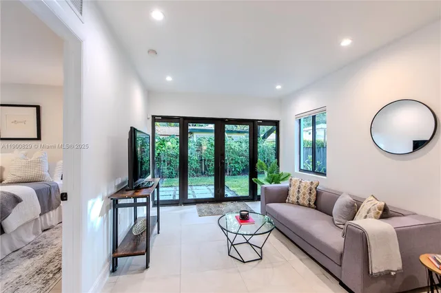 $1,050,000 | 360 Northeast 87th Street, El Portal, FL 33138