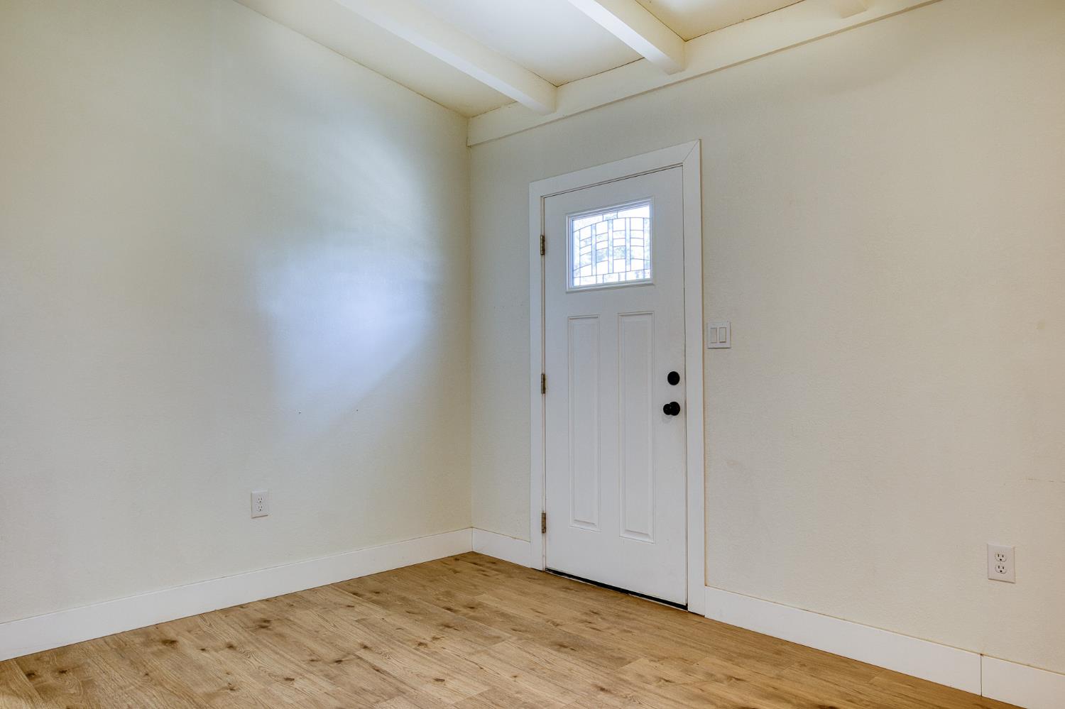 2323 Del Rio Drive Stockton, CA 95204 - Photo 3 of 20