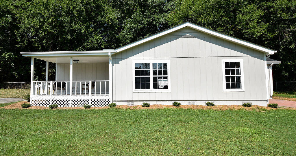 191 Walker Road Rossville, GA 30741 - Photo 2 of 34 DSC_3304