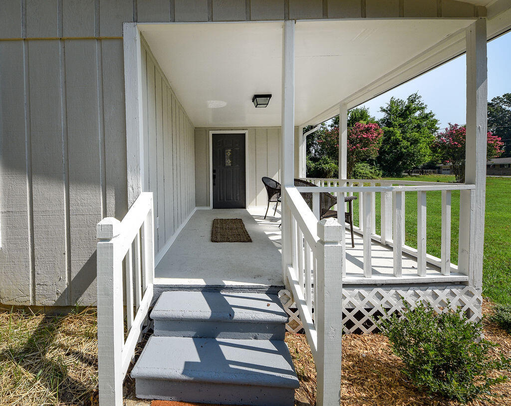 191 Walker Road Rossville, GA 30741 - Photo 4 of 34 DSC_3310