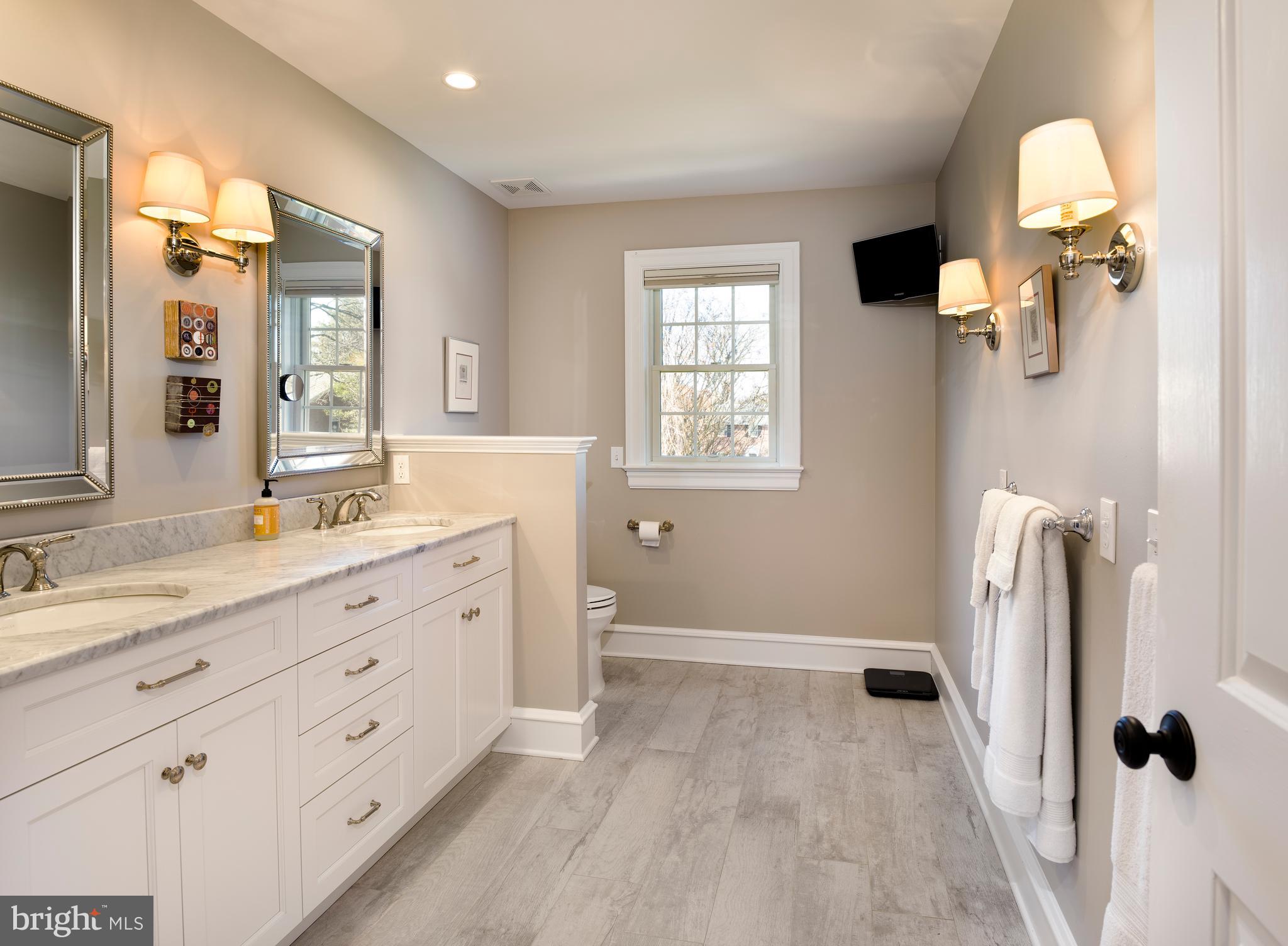 303 West Avenue Wayne, PA 19087 - Photo 24 of 38 Master bathroom