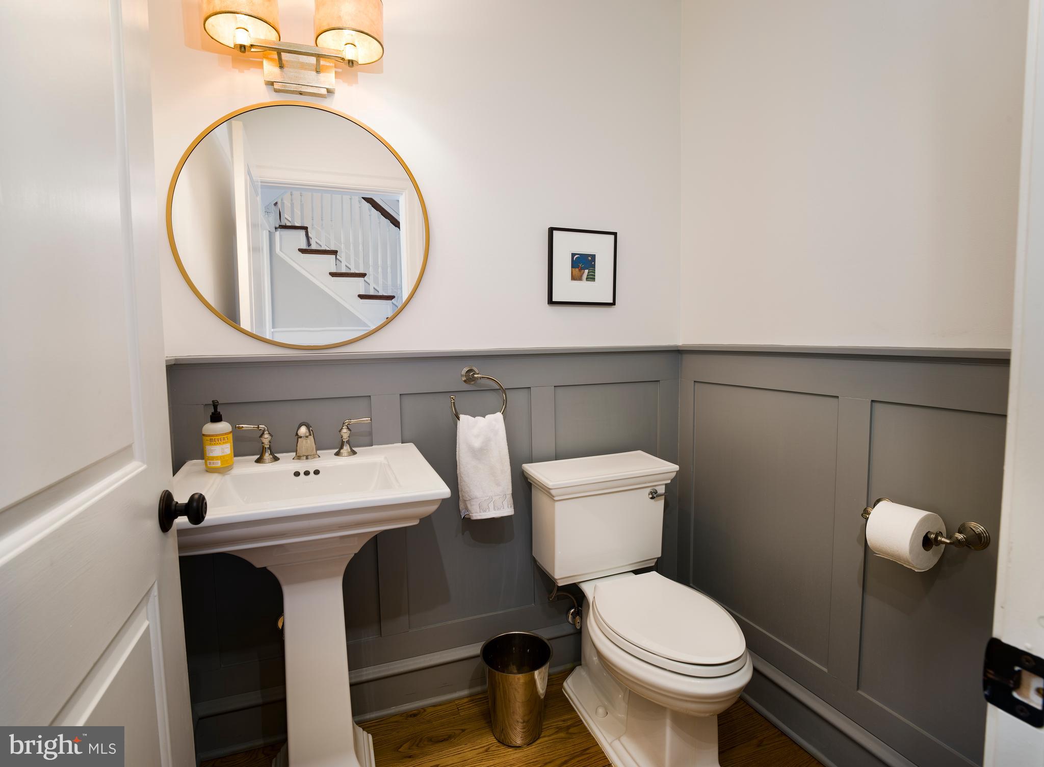 303 West Avenue Wayne, PA 19087 - Photo 10 of 38 Formal powder room