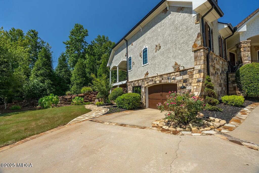 601 River Overlook Forsyth, GA 31029 - Photo 79 of 85 front view of a house with a yard