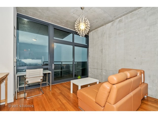 235 West Van Buren Street, Unit 2509 Chicago, IL 60607 - Photo 3 of 11