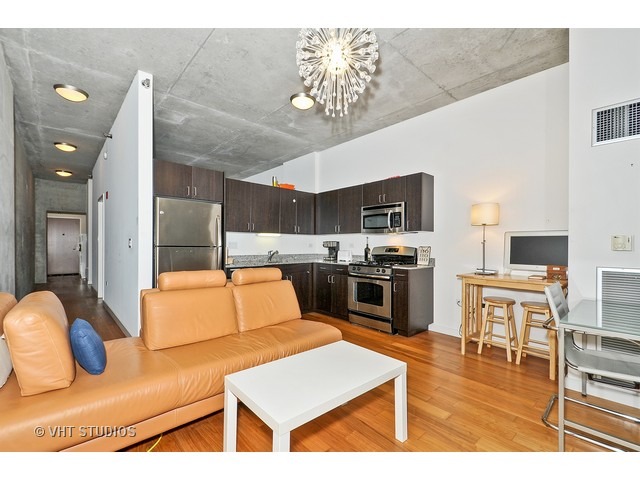 235 West Van Buren Street, Unit 2509 Chicago, IL 60607 - Photo 6 of 11