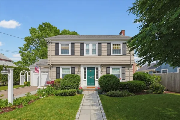$689,000 | 25 Tryon Avenue, East Providence, RI 02916