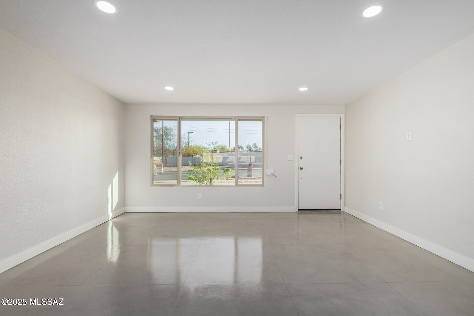 6935 East Stella Road Tucson, AZ 85730 - Photo 11 of 37 Gallery Image 11